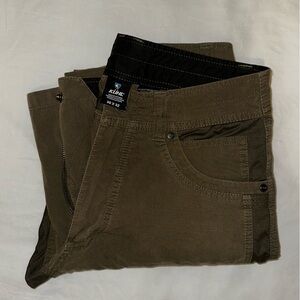 KÜHL Radikl Olive Green Pants 30x32